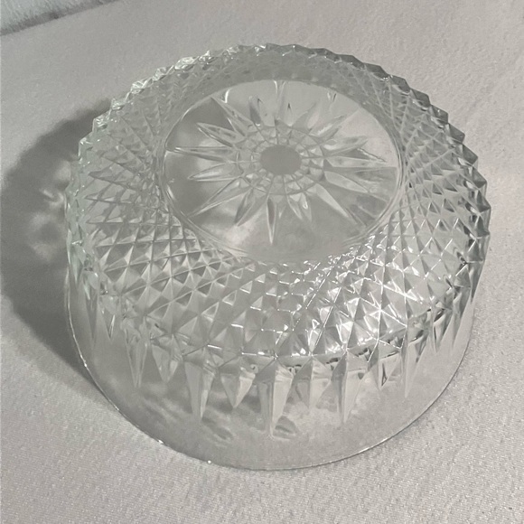 Arocroc Crystal salad bowls 8 and. 9 in  starburst pattern - Picture 4 of 8